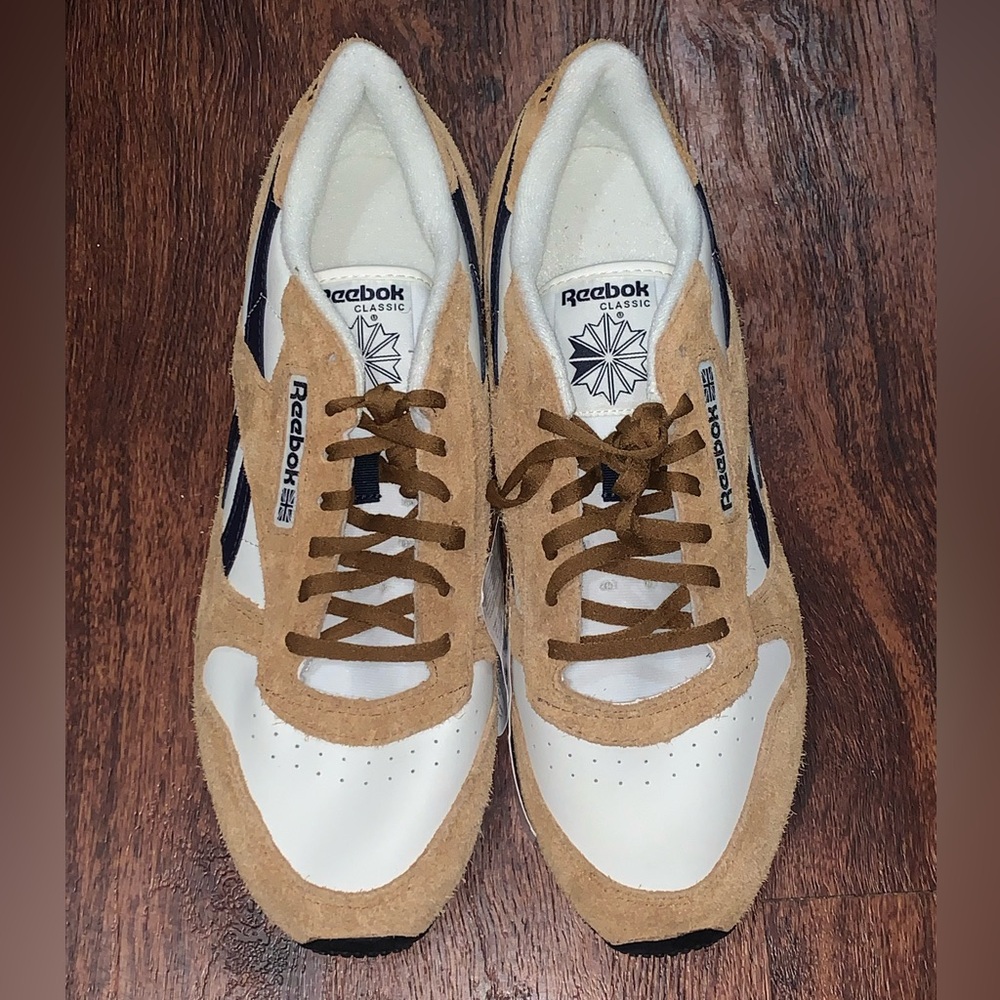Reebok - Picture 2 of 14